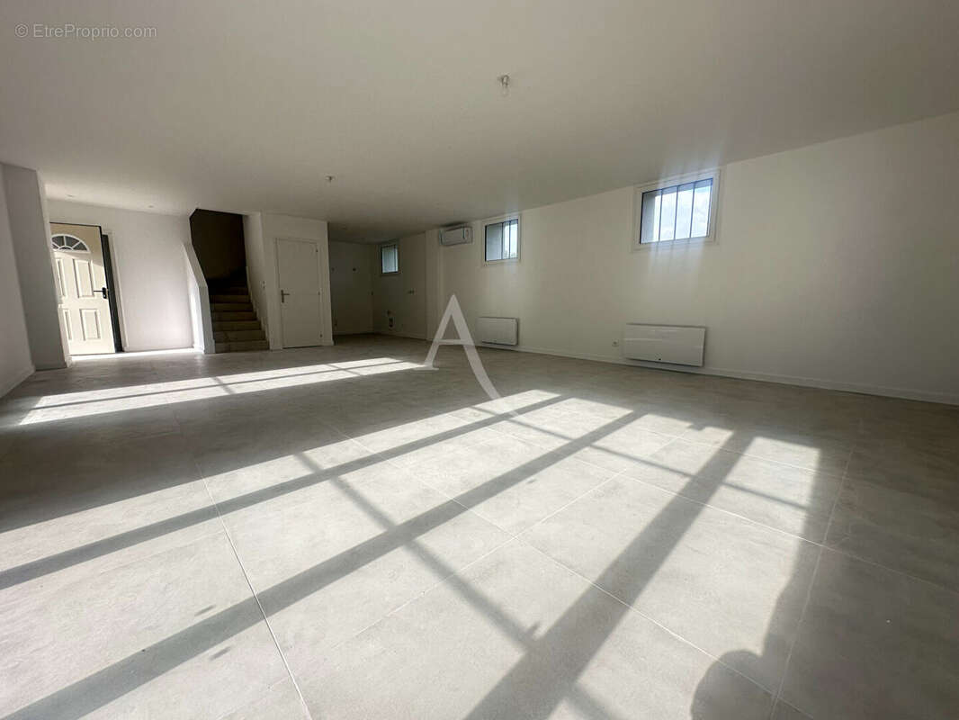 Maison à BUSSY-SAINT-GEORGES