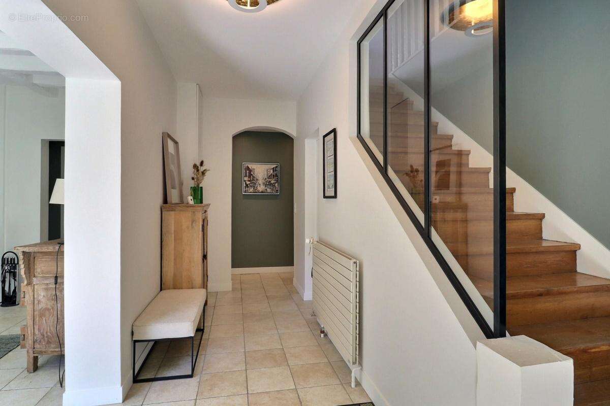 Maison à SAINT-REMY-L'HONORE