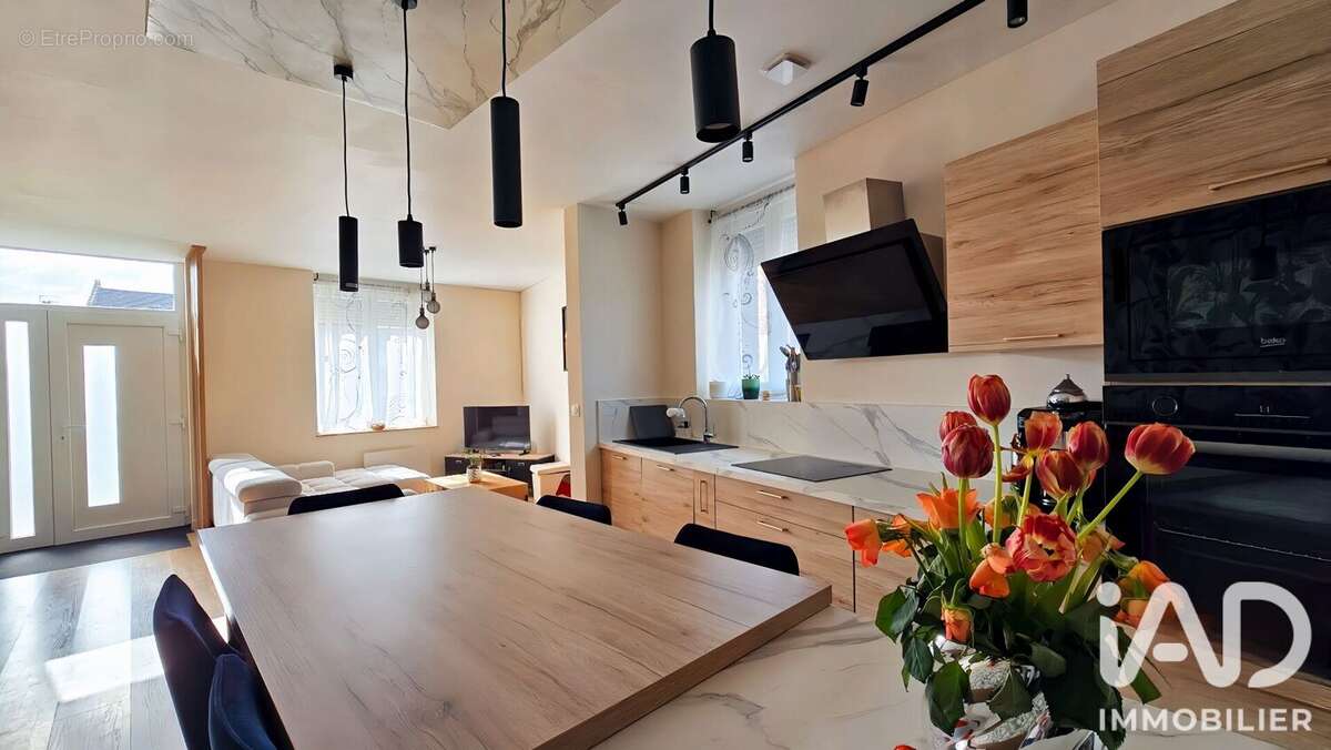 Maison 98 m² à Hallennes-Lez-Haubourdin  - photo 2