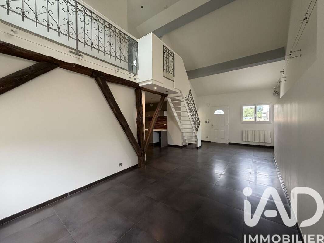 Maison 77 m² à Sevrey  - photo 3