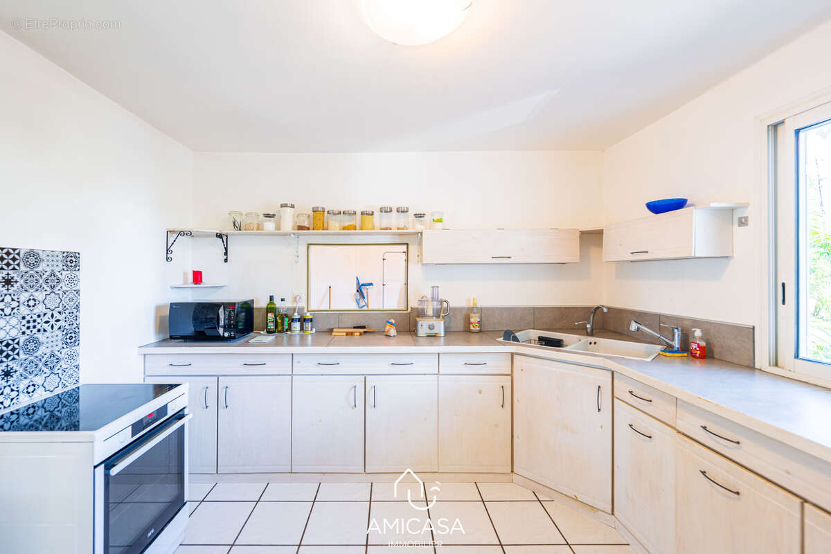 Saint benoit - villa plain-pied avec piscine sans vis-a-vis - photo 18