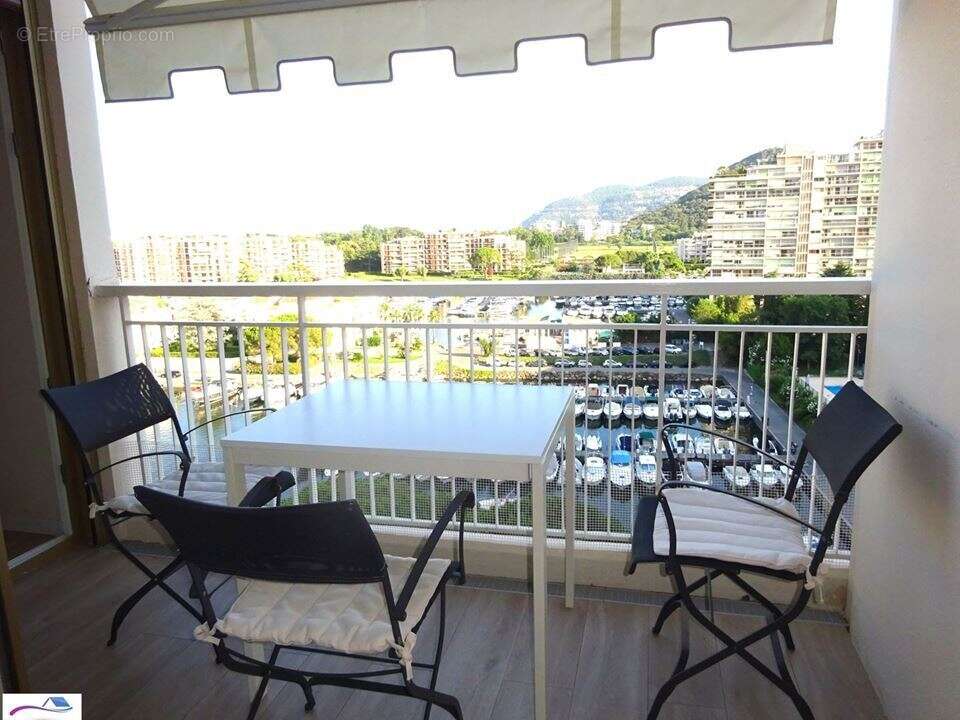 Appartement à MANDELIEU-LA-NAPOULE