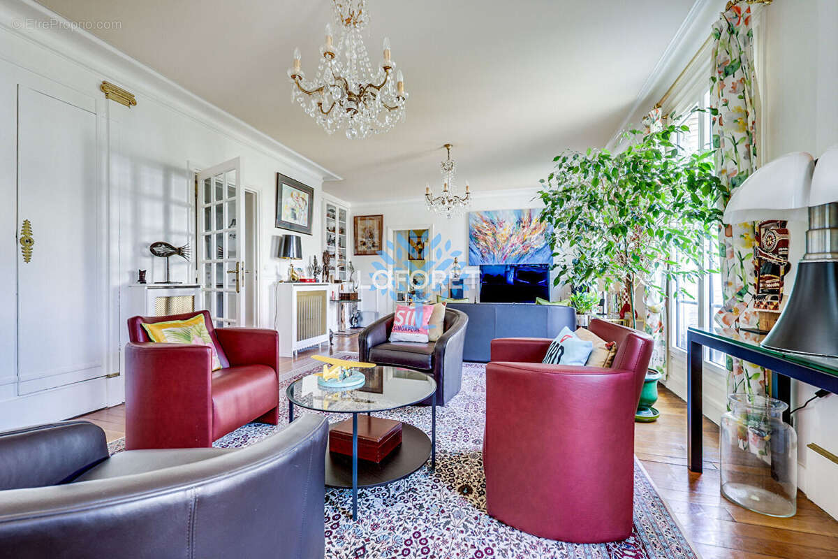 Appartement à PARIS-11E