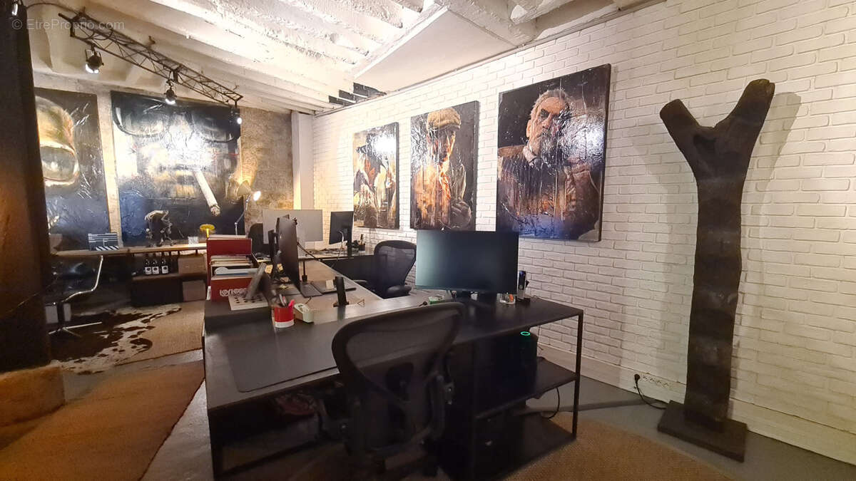 Commerce à PARIS-2E