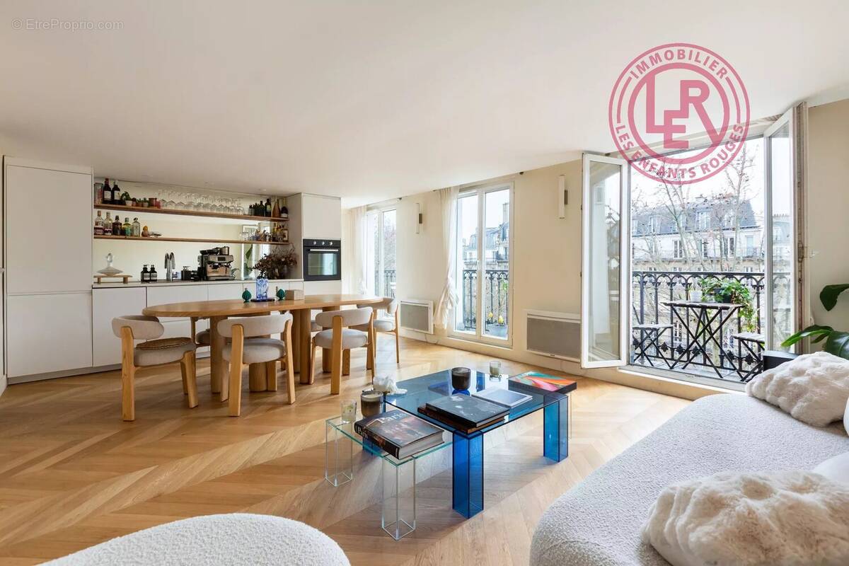 Appartement à PARIS-10E
