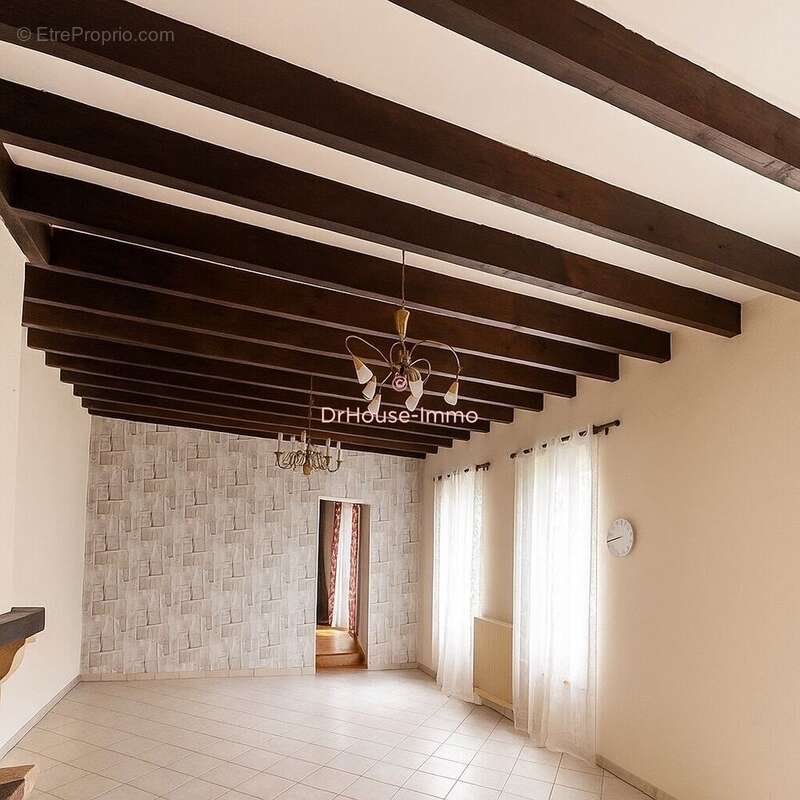 Maison à SALIGNAC
