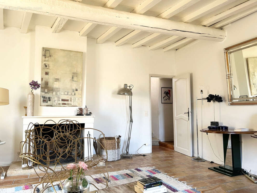 Maison à VALLIGUIERES