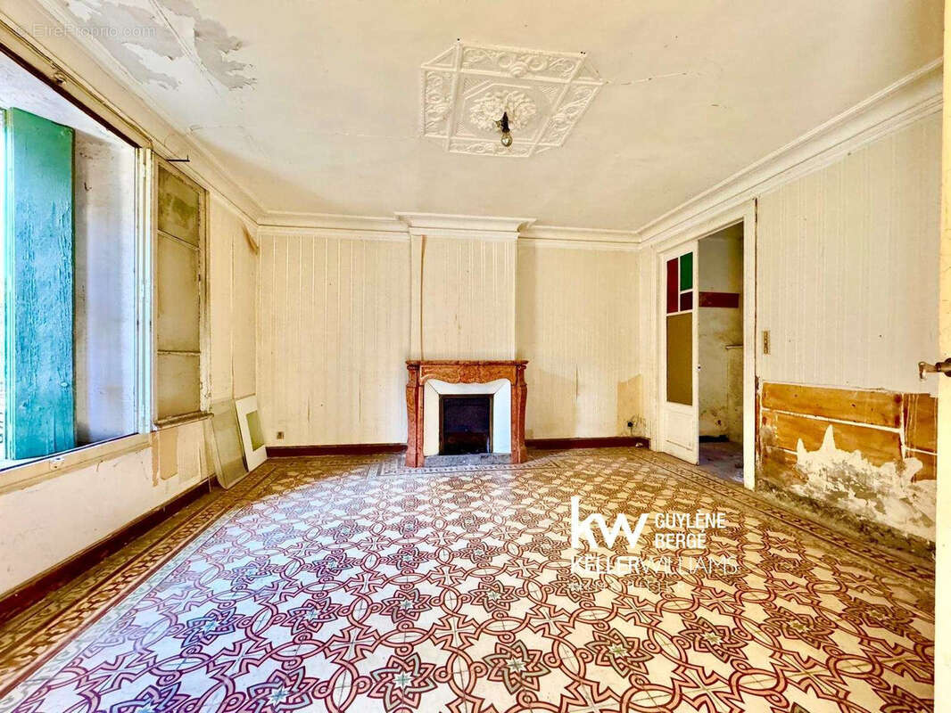 Maison à VACQUIERES