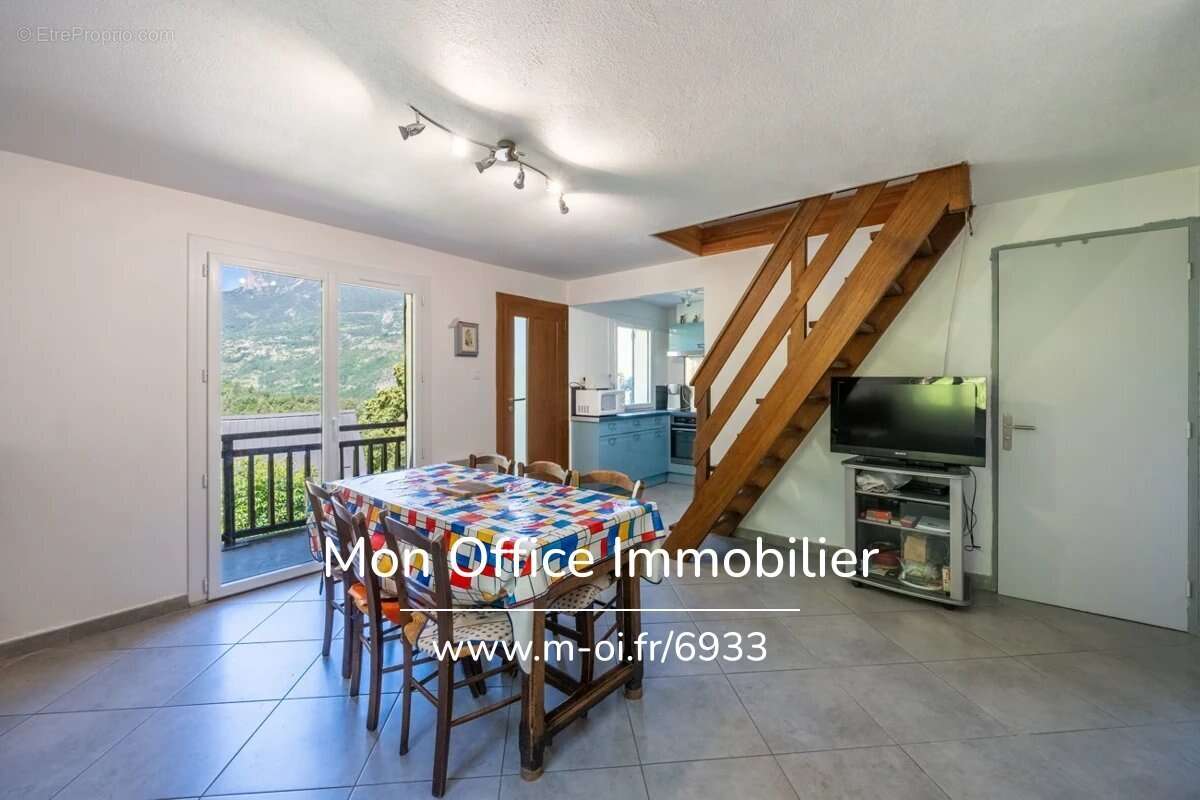 Référence : 6933-MTE. - Maison 89 m² - 1127 m² de jardin - proximité Guillestre - photo 2