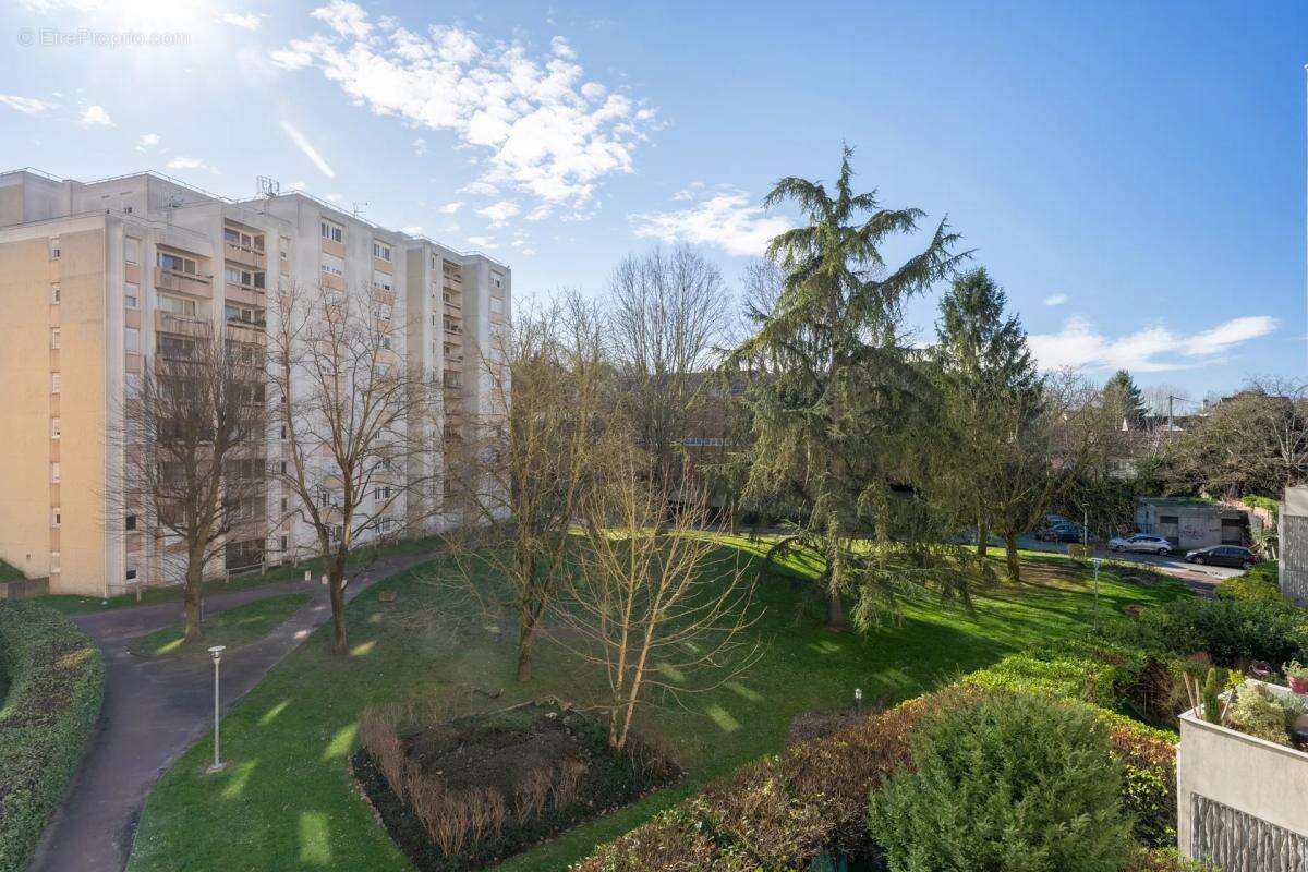 Appartement à LE RAINCY