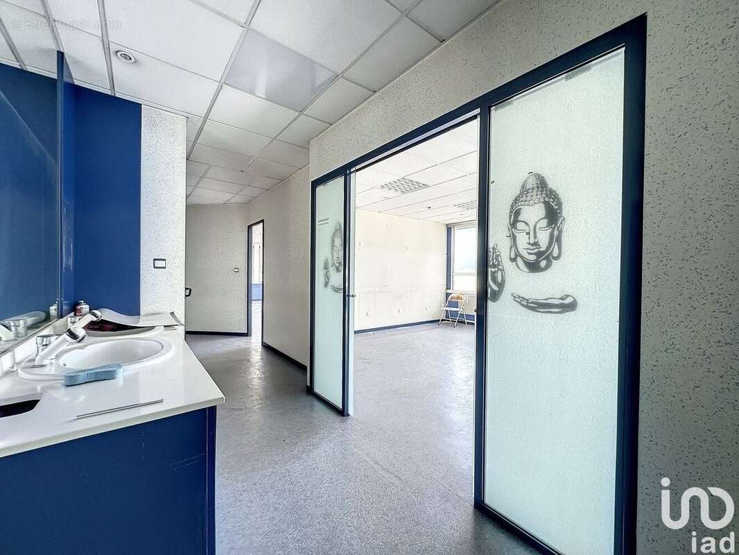 Photo 8 - Commerce à SEYNOD