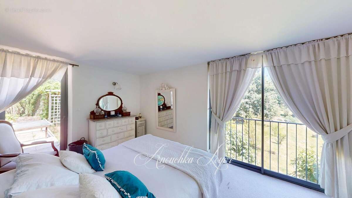 Maison 308 m² à Roaillan  - photo 8