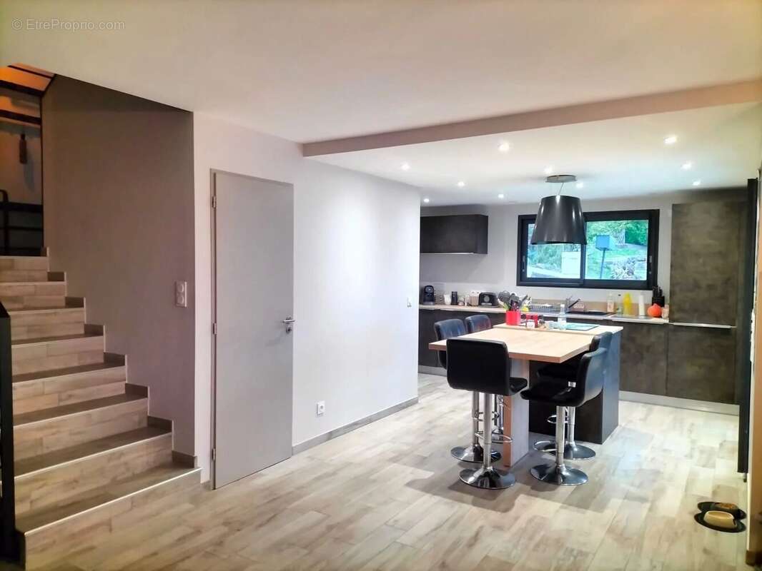 Maison à PONT-EN-ROYANS