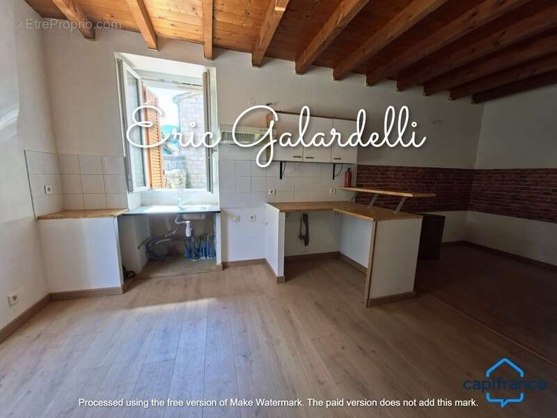 à vendre appartement de charme en duplex 3 pièces dans une maison ancienne rénovée en centre villeSARTENE (20) - photo 5