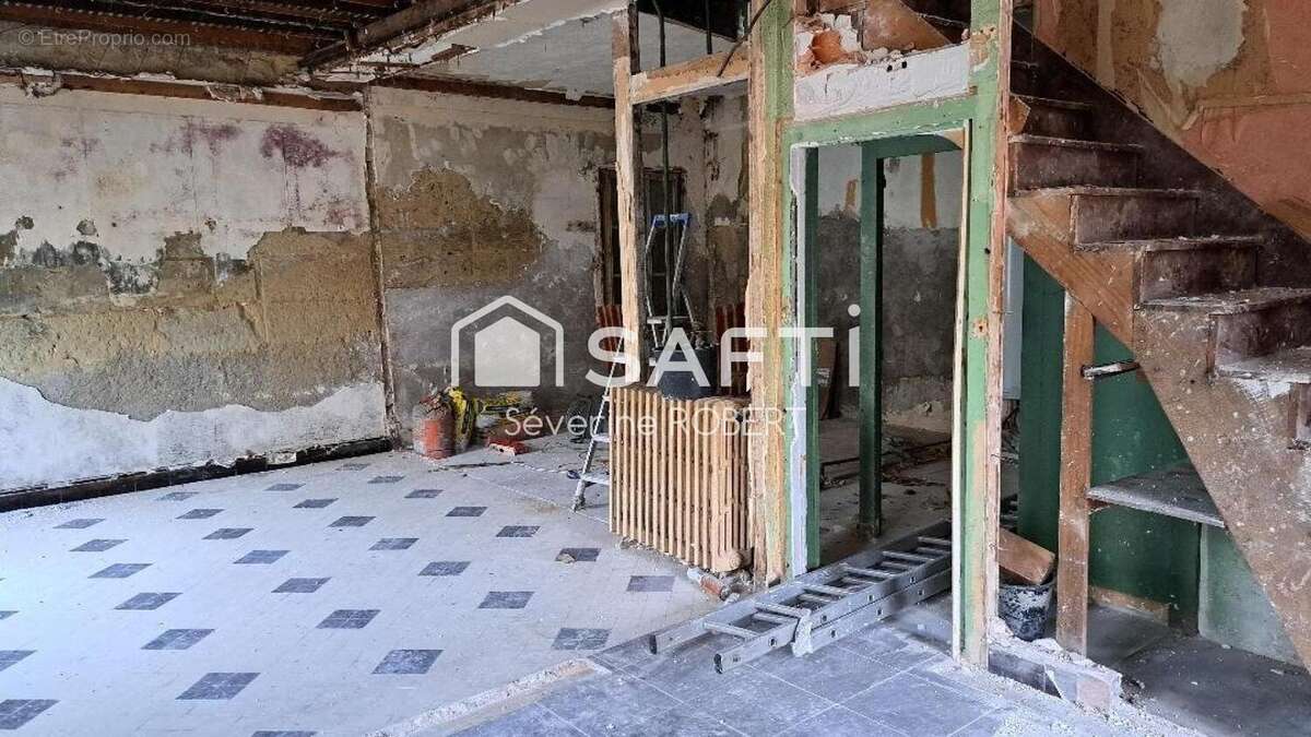 Maison 96 m² à Loudun  - photo 4