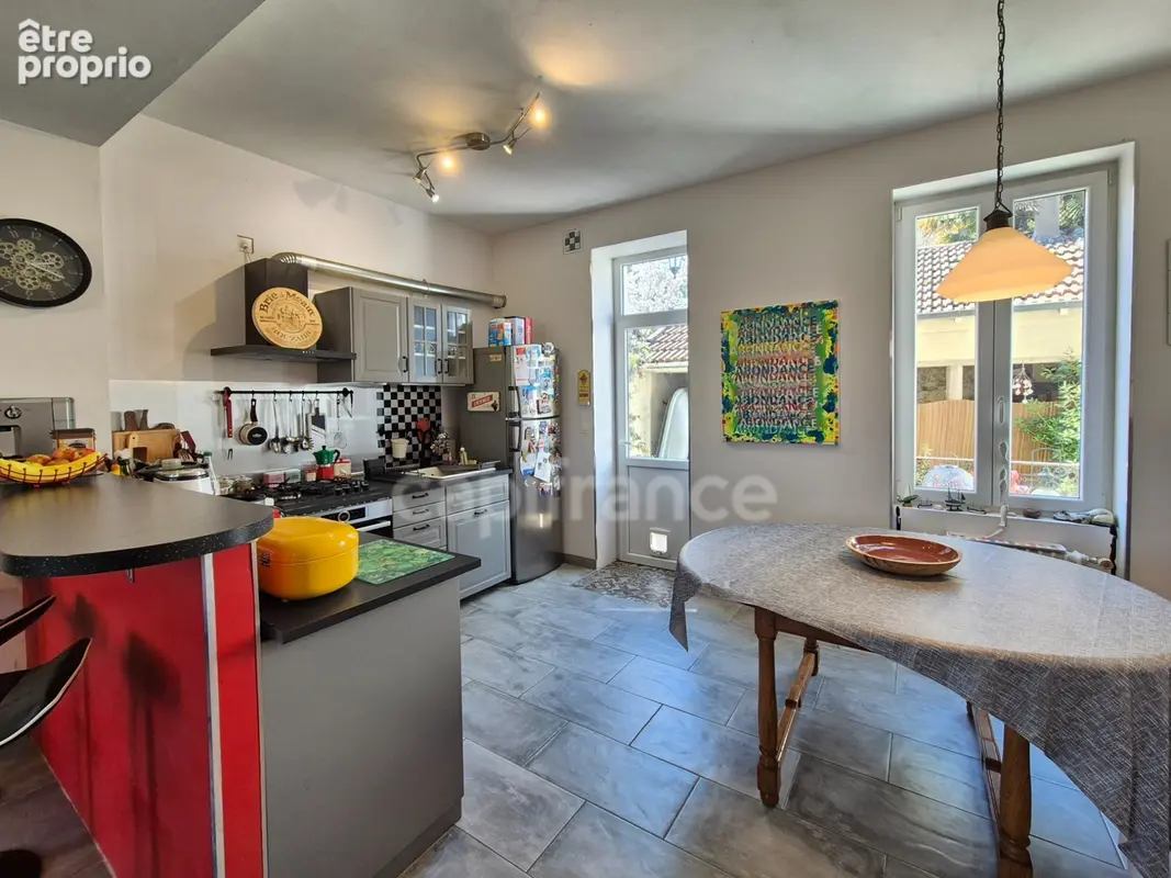 A vendre ETAMPES (91), Proche centre-ville, Charmante Meulière de 5 pièces sur sous-sol avec cour et garage - photo 3