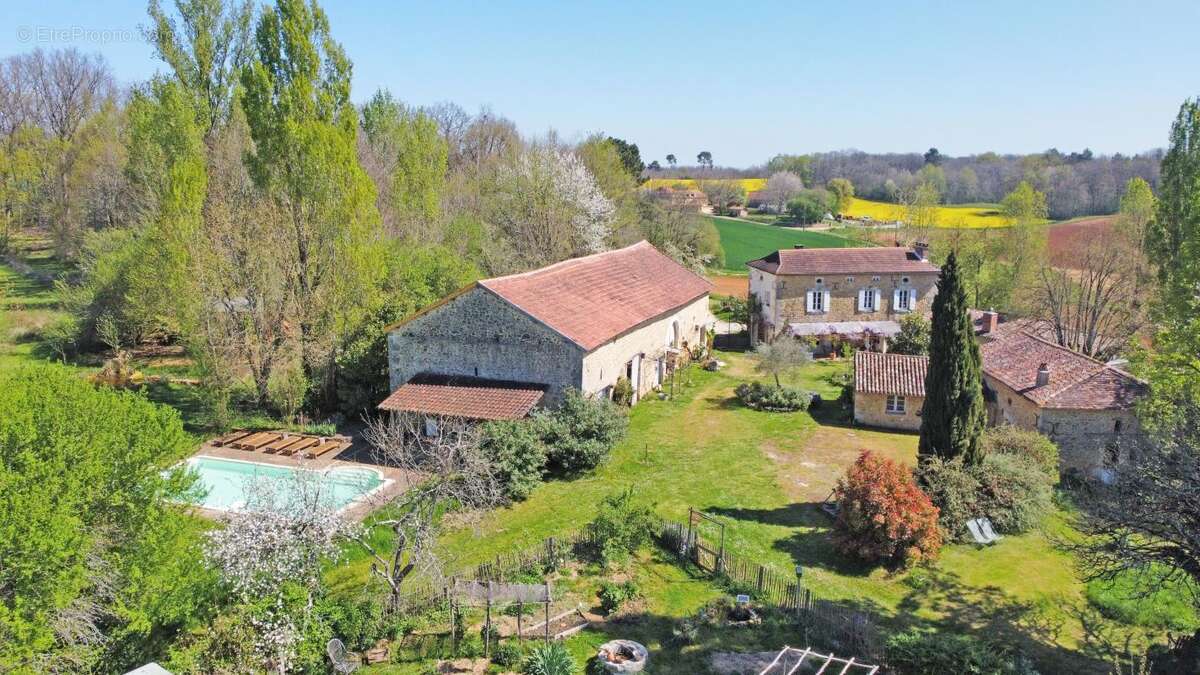 Maison à FOULEIX