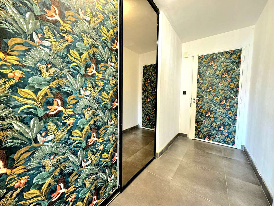 Appartement à MARSEILLE-9E