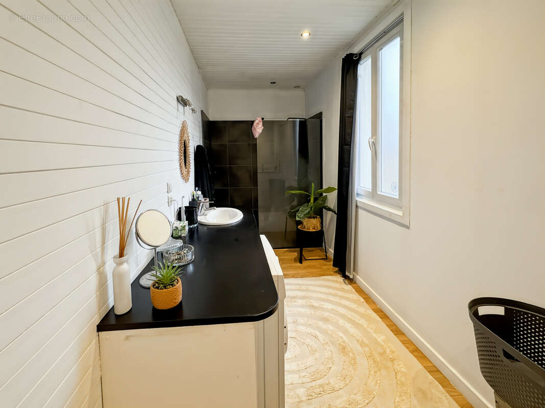 Appartement à LE TEMPLE