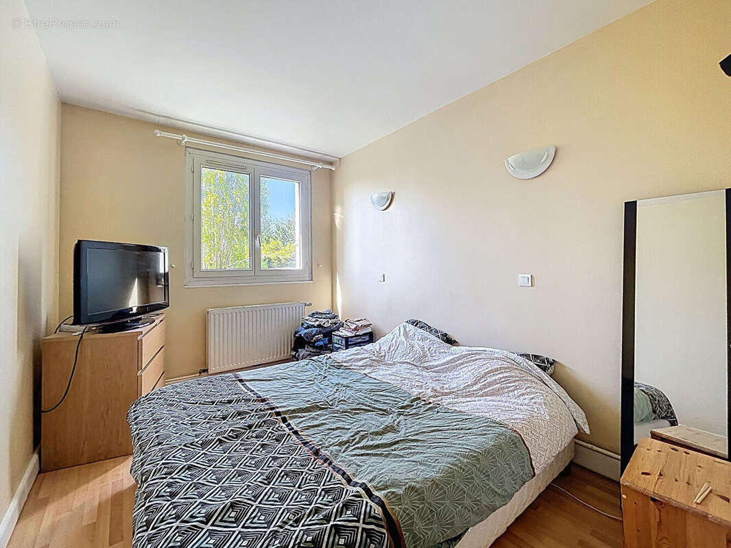 Appartement à LE PLESSIS-TREVISE