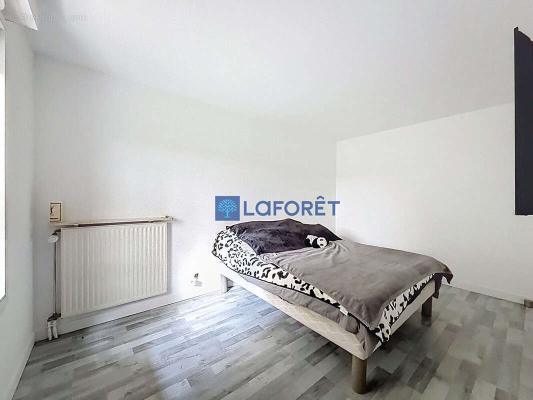 Appartement à CHILLY-MAZARIN