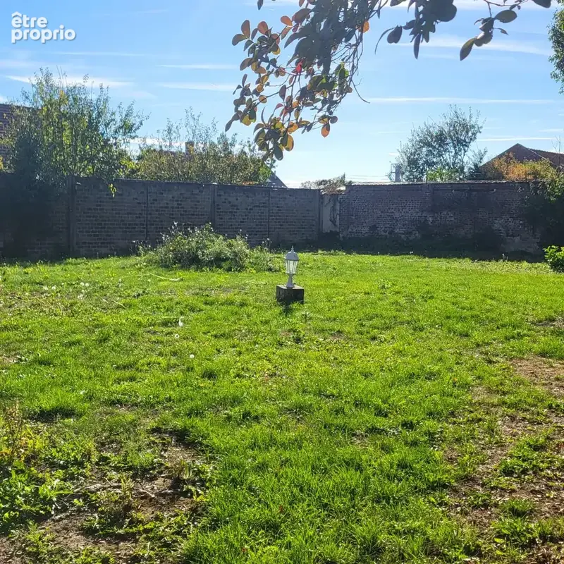 Terrain 1 041 m² à vendre à Etrepagny (27150) - photo 1