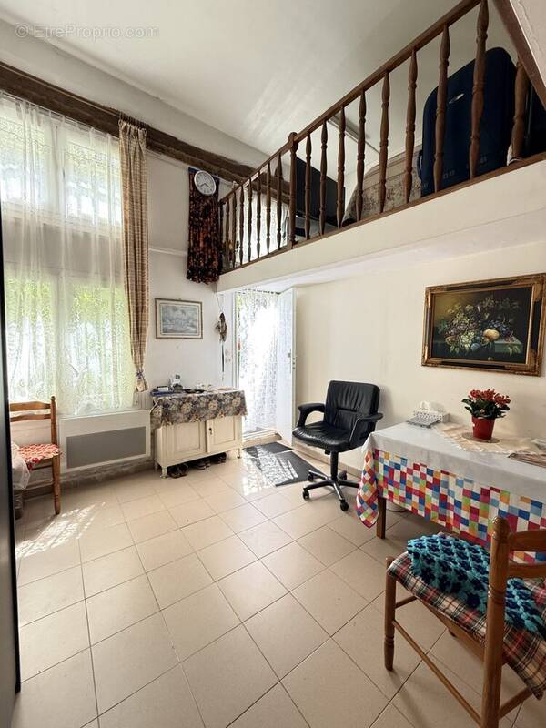Appartement à PARIS-10E