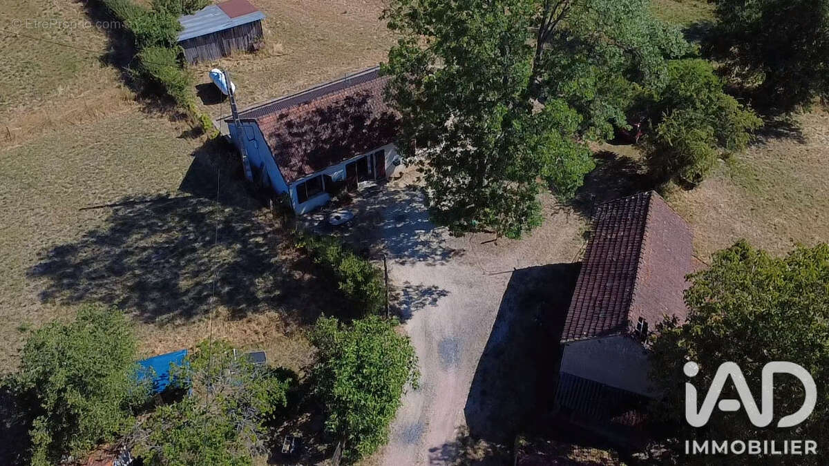 Maison 64 m² à Saint-Leger-Sur-Vouzance  - photo 8