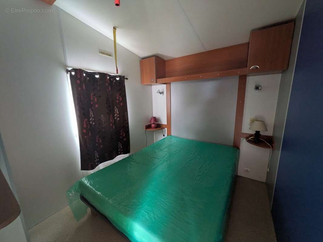 Ambon mobil-home de 26m² environ 2 chambres avec terrasse bois sur l'extérieur et abris de jardin parcelle de 200m² environ - photo 6