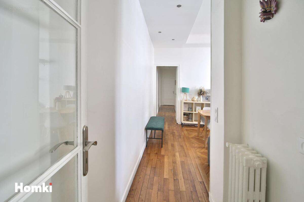 Appartement à LA GARENNE-COLOMBES