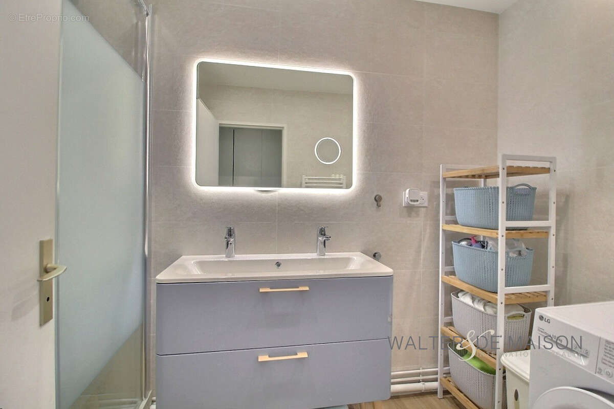 Appartement à VILLE-D&#039;AVRAY