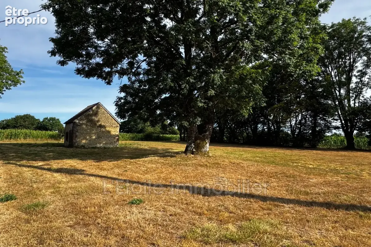 Terrain à SOLIGNY-LA-TRAPPE