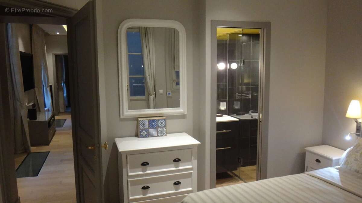 Appartement à PARIS-4E