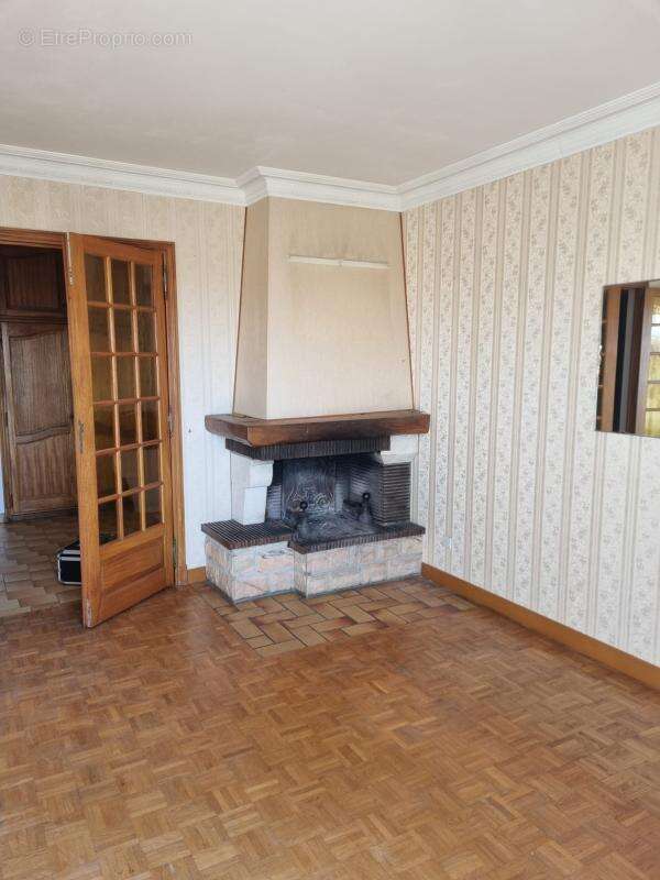 Appartement à DECINES-CHARPIEU