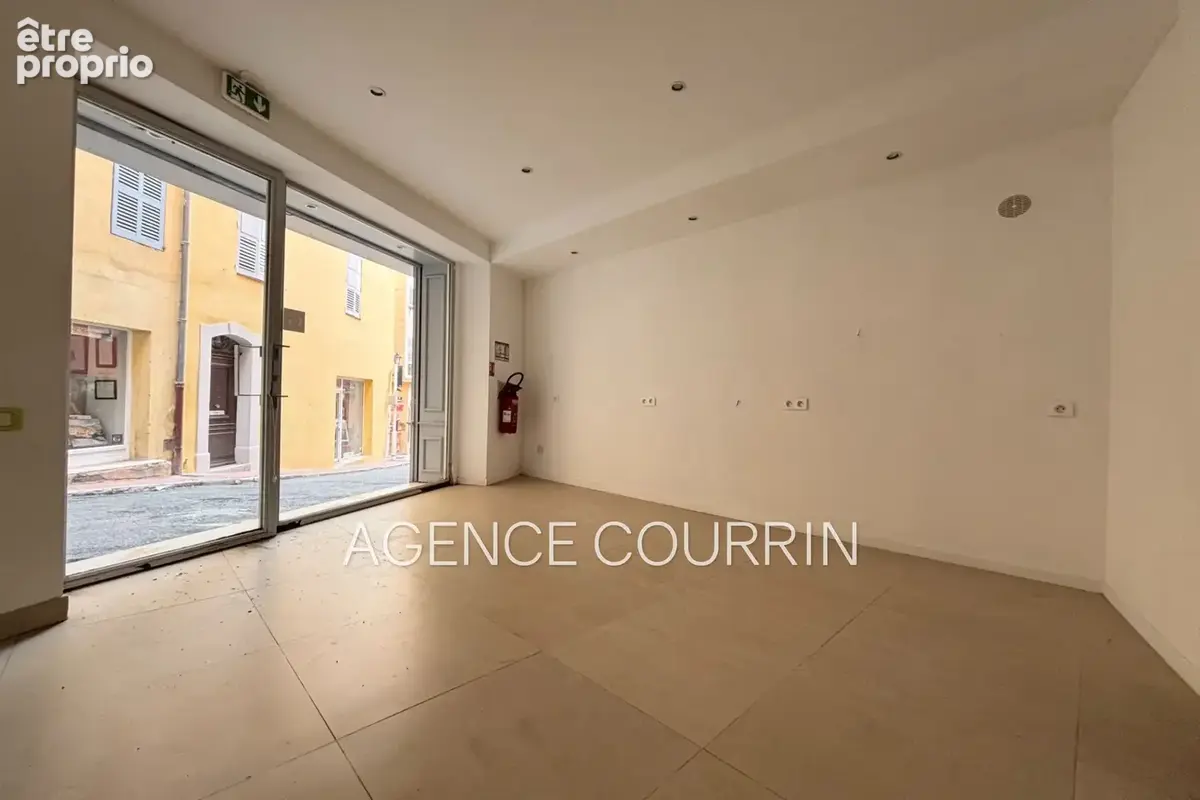 Commerce 40 m² à vendre à Grasse (06130) - photo 4