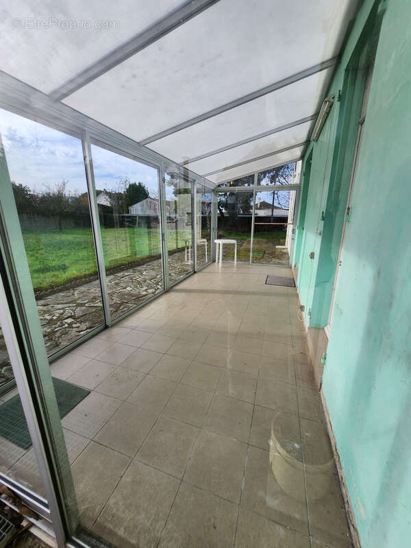 1km du centre ville, sur environ 250 m2 de terrain,  maison 100 m2  habitables avec garage - photo 10