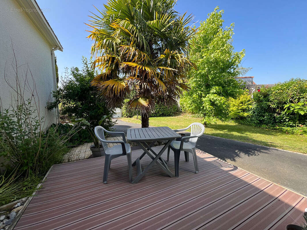 Maison à VILLEDIEU-LA-BLOUERE