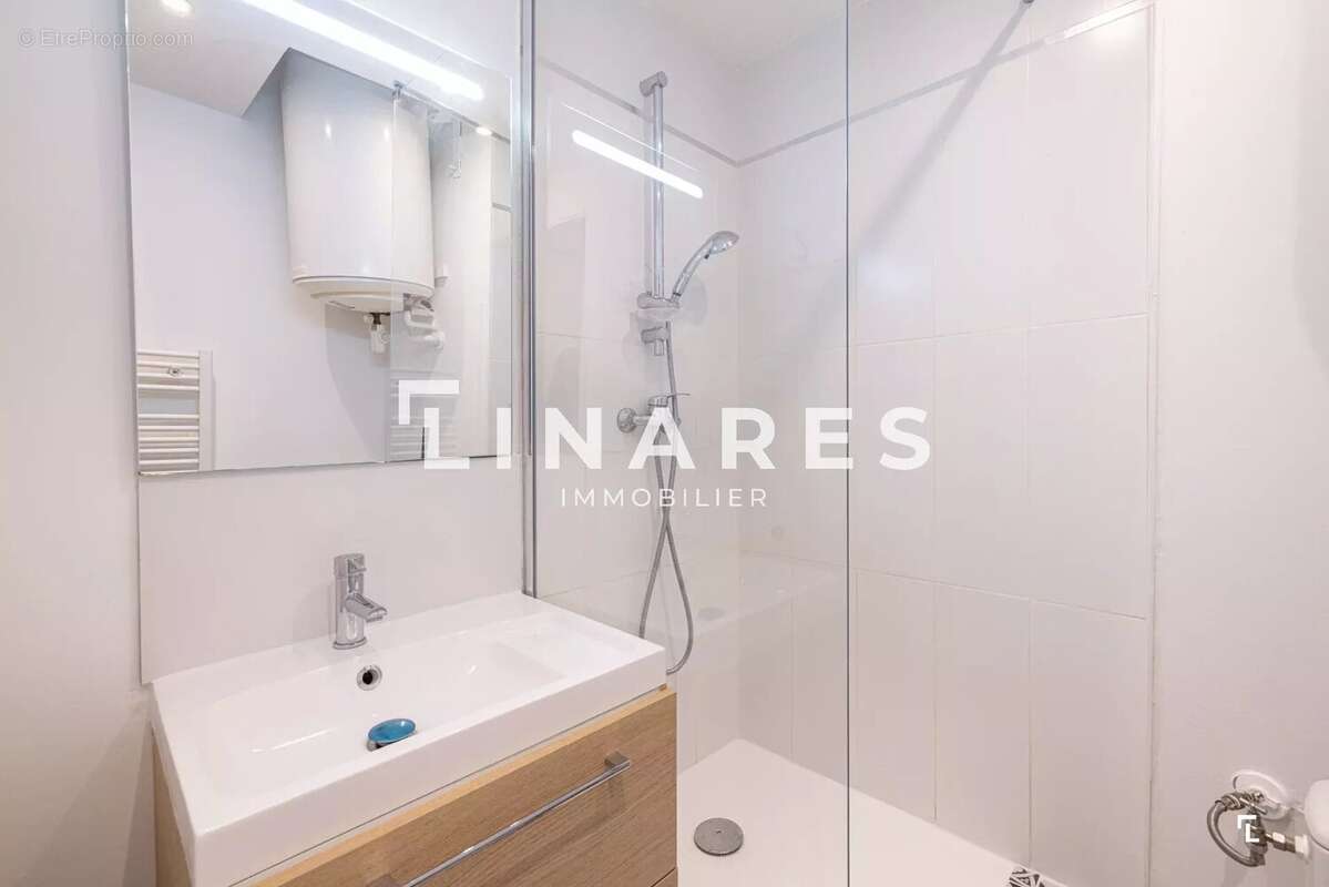 Appartement à MARSEILLE-3E