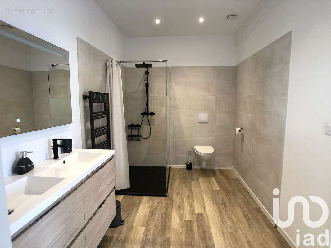 Maison 194 m² à Saint-Paul  - photo 7