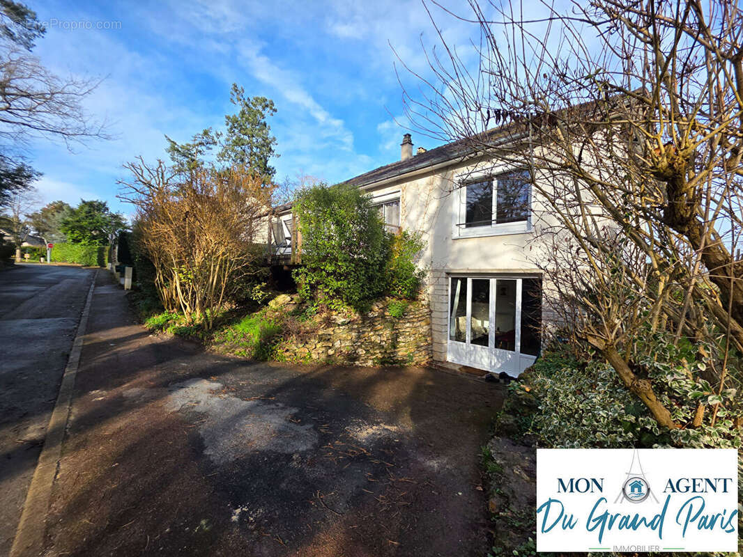 Maison à LES LOGES-EN-JOSAS