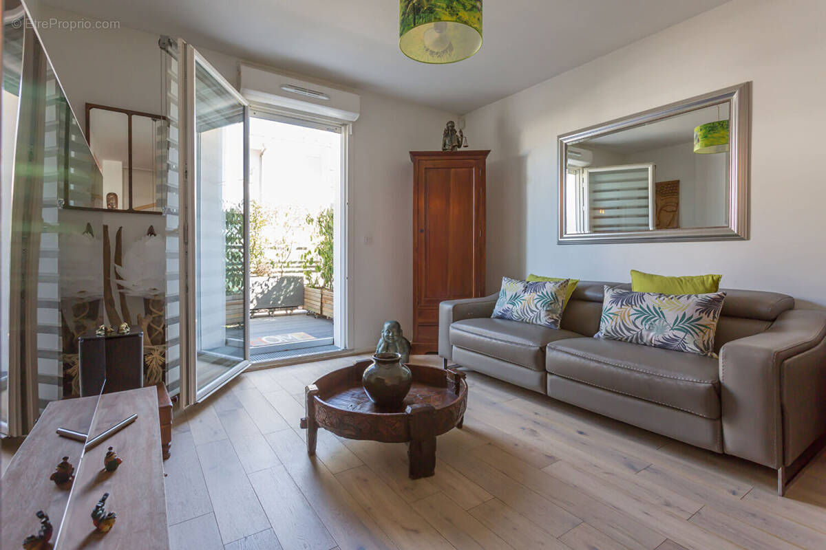 Appartement à CORBEIL-ESSONNES