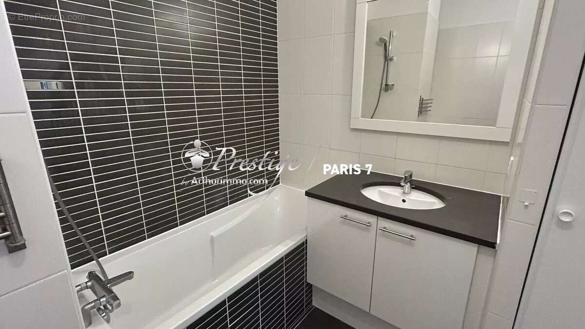 Appartement à CHARENTON-LE-PONT