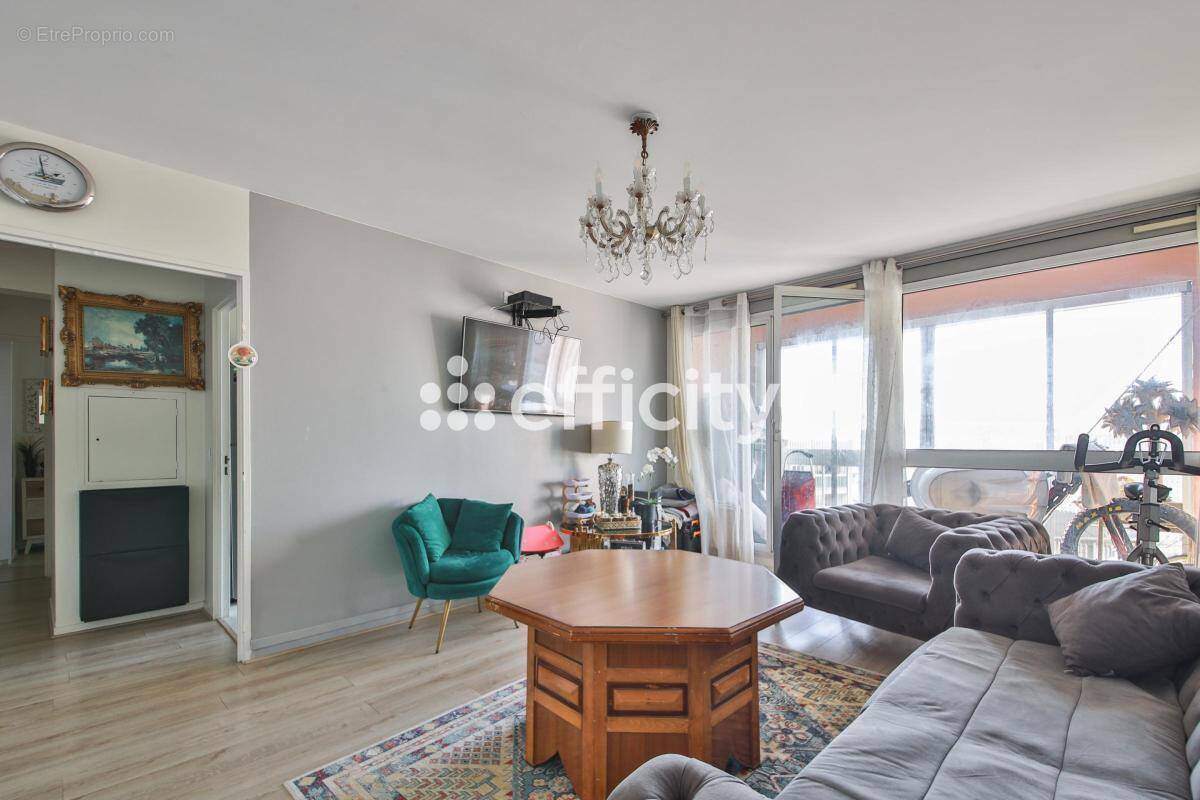 Appartement à PUTEAUX