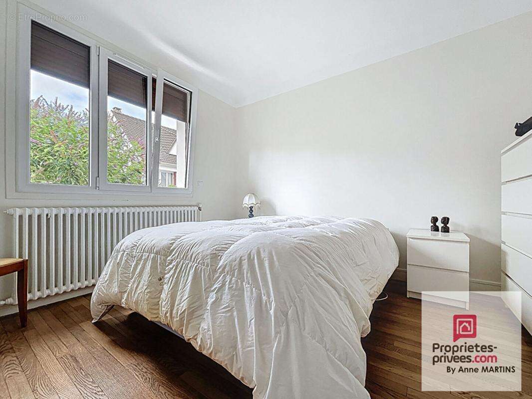 Maison à VIRY-CHATILLON