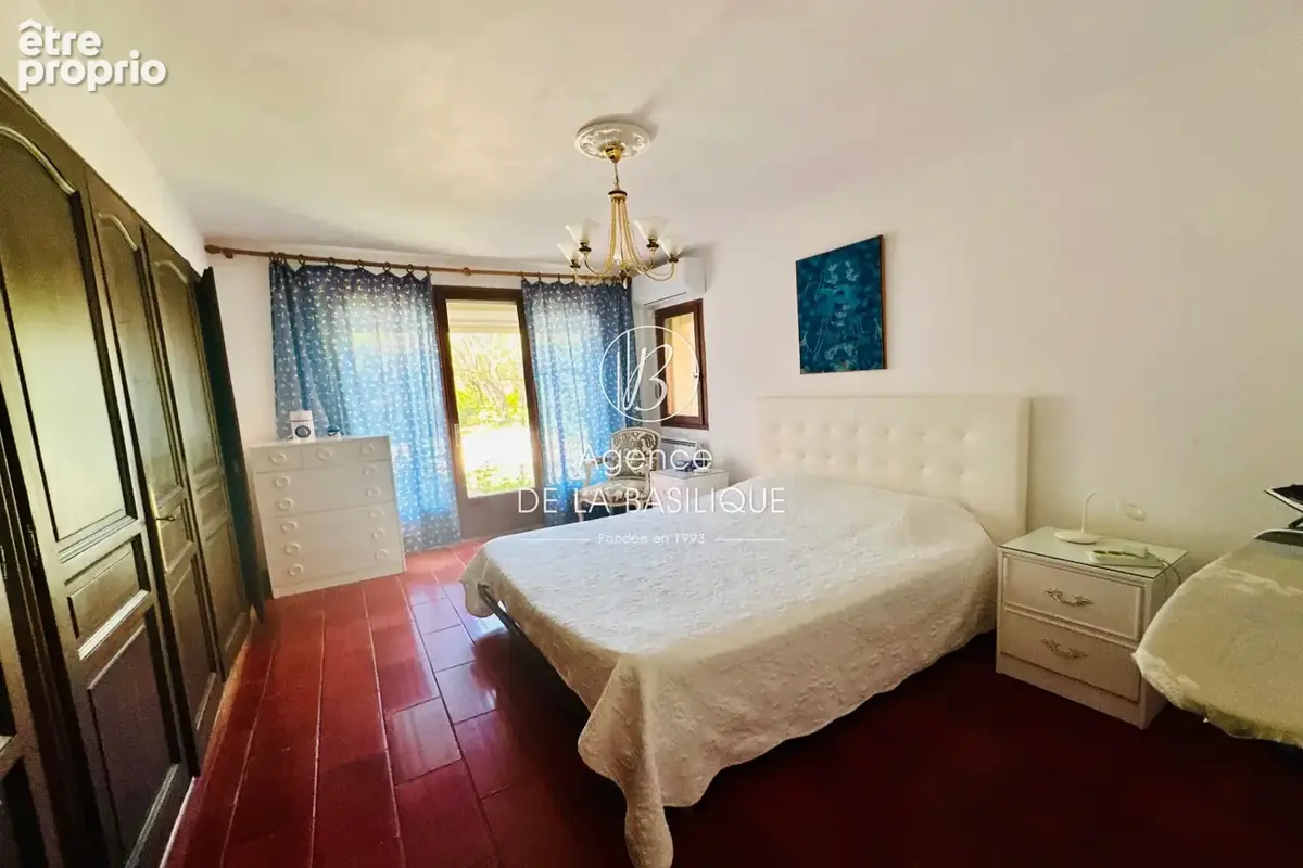 Maison 7 pièces 158 m² à vendre à Saint-Maximin-La-Sainte-Baume (83470) - photo 8