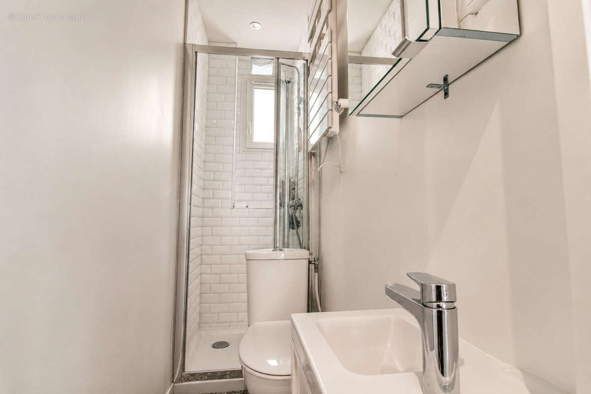 Appartement à PARIS-14E
