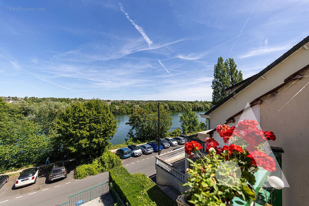 Appartement à CORBEIL-ESSONNES