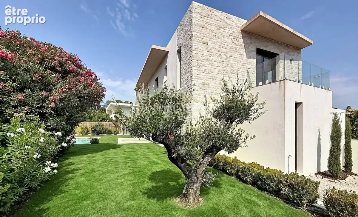 Villa à Vendre à Mougins in domaine privée - photo 3