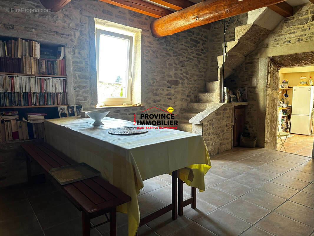 Maison 191 m² à Taulignan  - photo 8