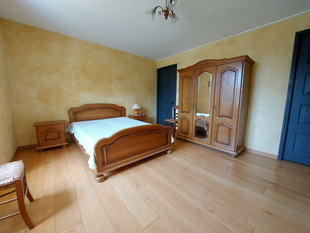 Maison à LAROQUEVIEILLE